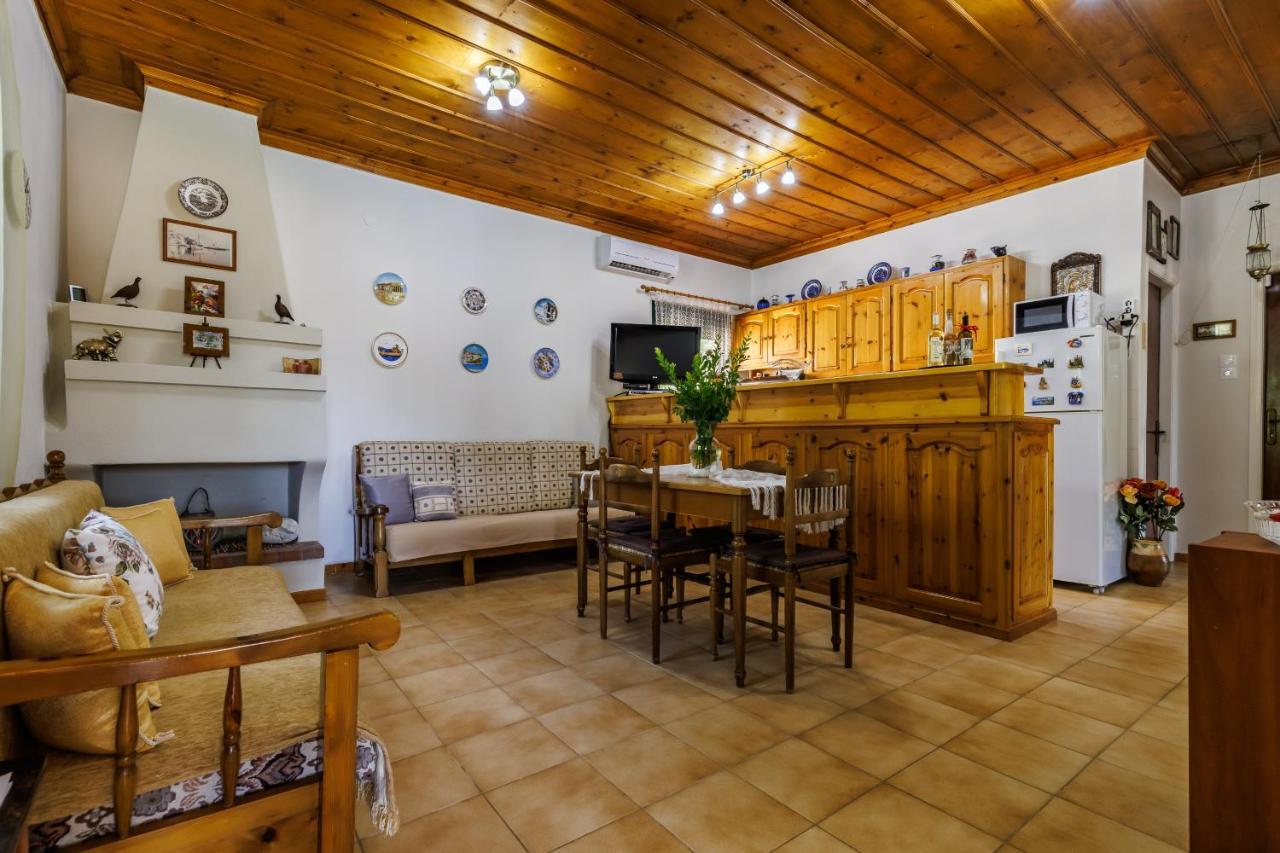 Skopelos Country House Diamantis & Chrisi Agnontas ภายนอก รูปภาพ
