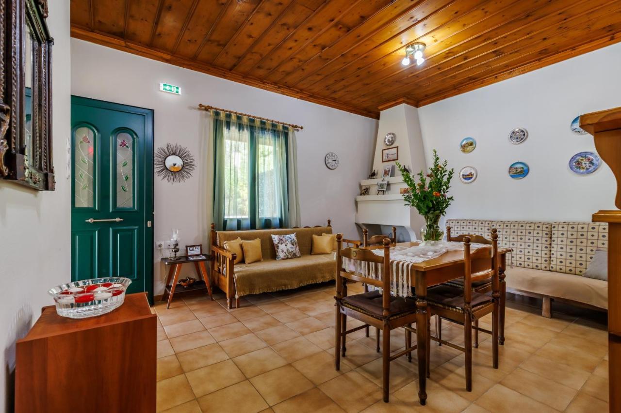 Skopelos Country House Diamantis & Chrisi Agnontas ภายนอก รูปภาพ